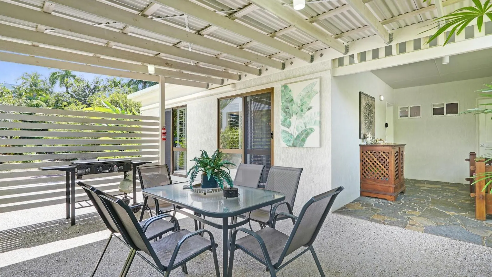 Cairns Northern Beaches Holiday Retreat Clifton Beach